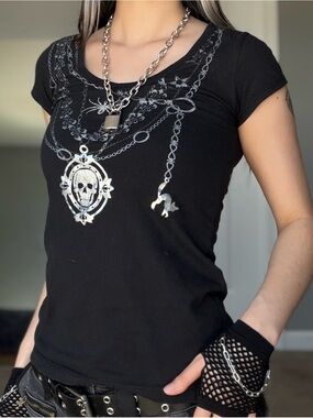 Y2K Emo Punk Black & Silver Graphic Layered Skull Chain Necklace Baby Tee